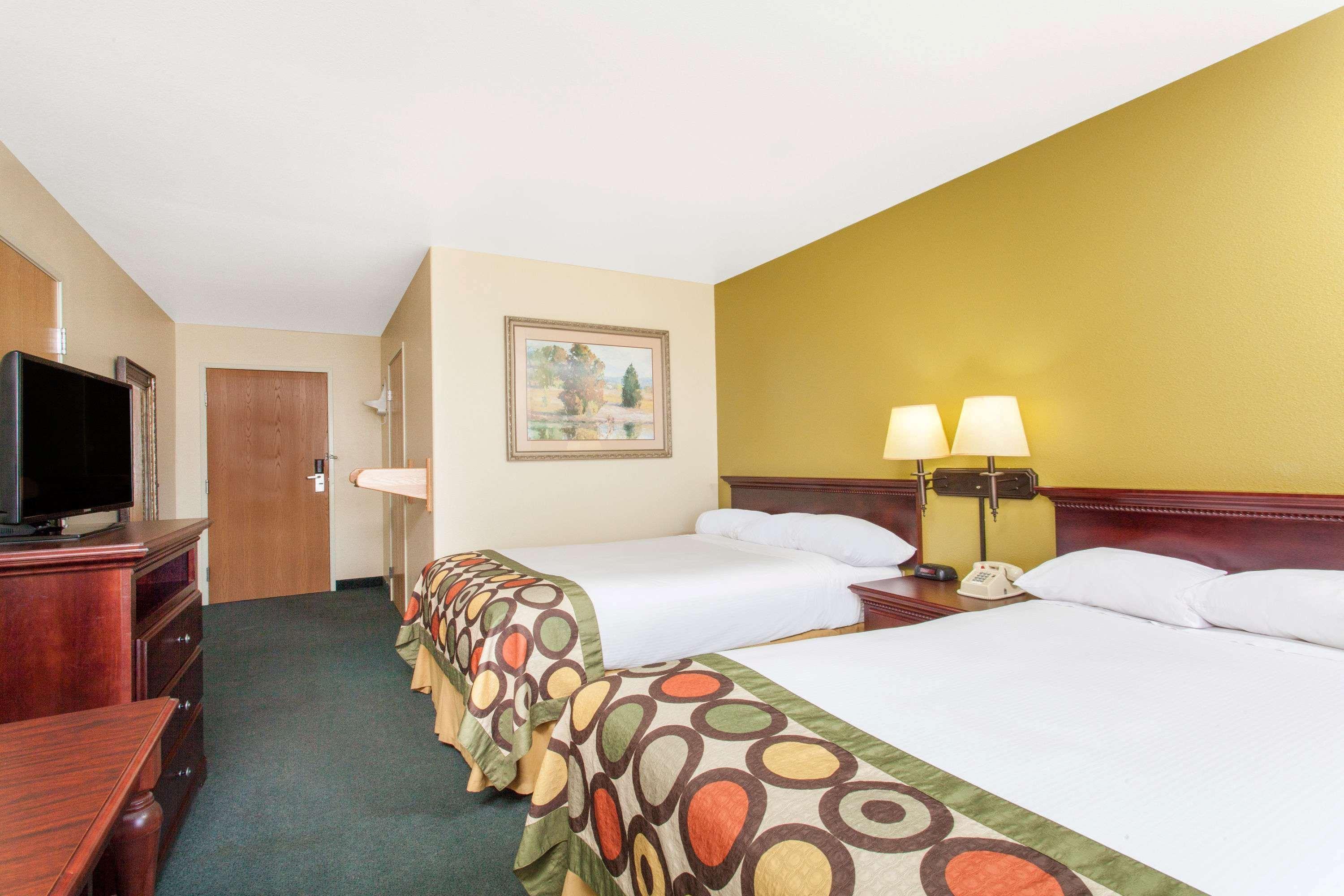 Motel Super 8 By Wyndham